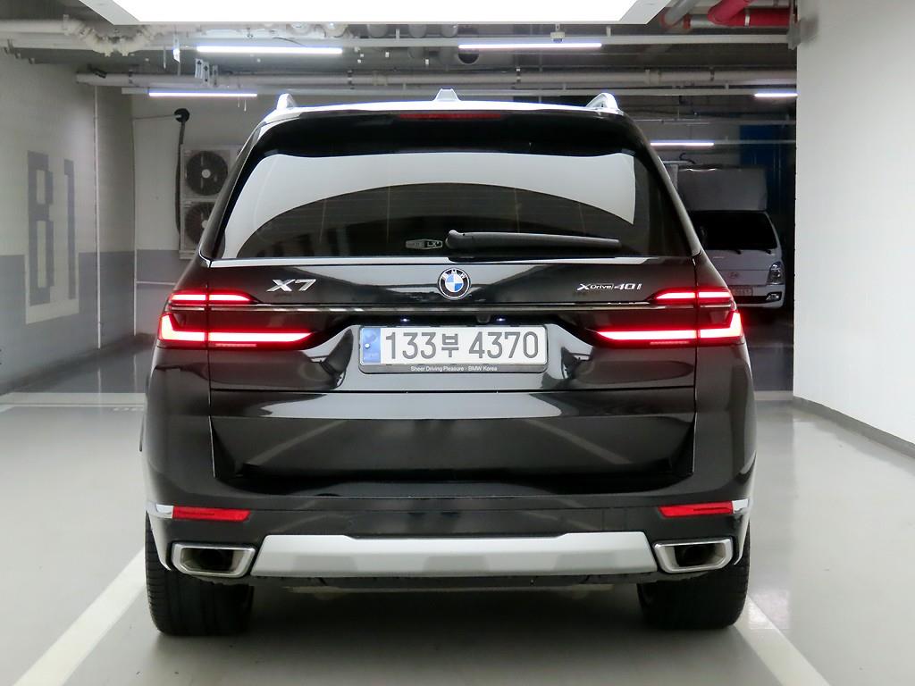 BMW X7 - Vista 3