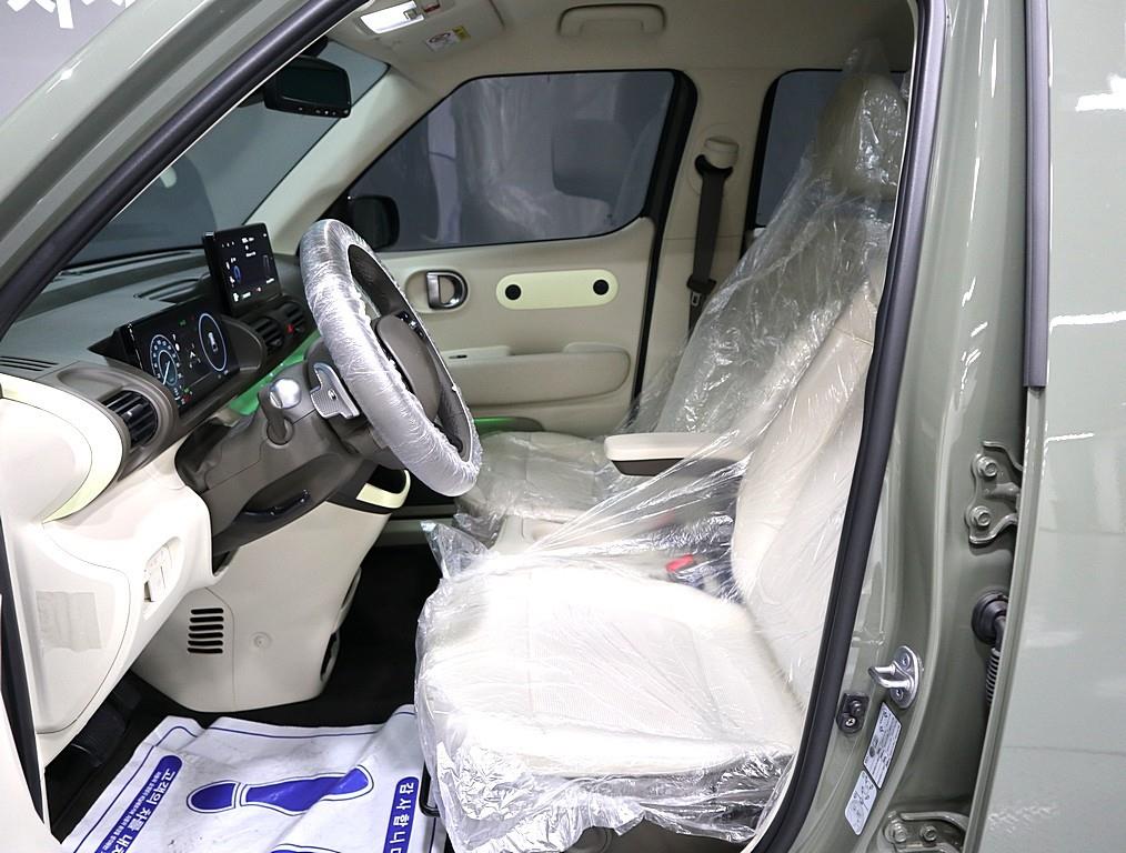 HYUNDAI Casper - Vista 9