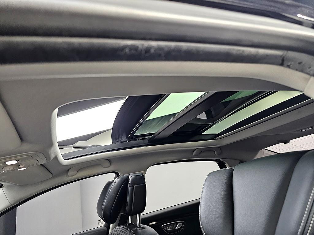 SAMSUNG SM6 - Vista 11