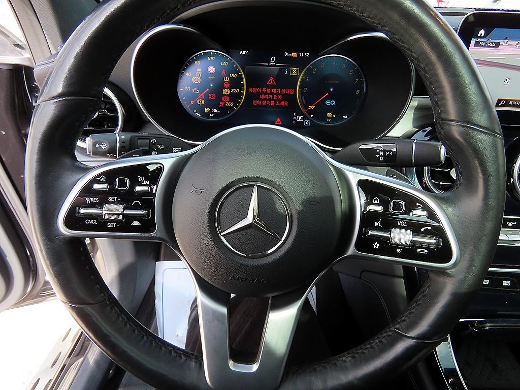 Mercedes Benz GLC Class - Vista 8