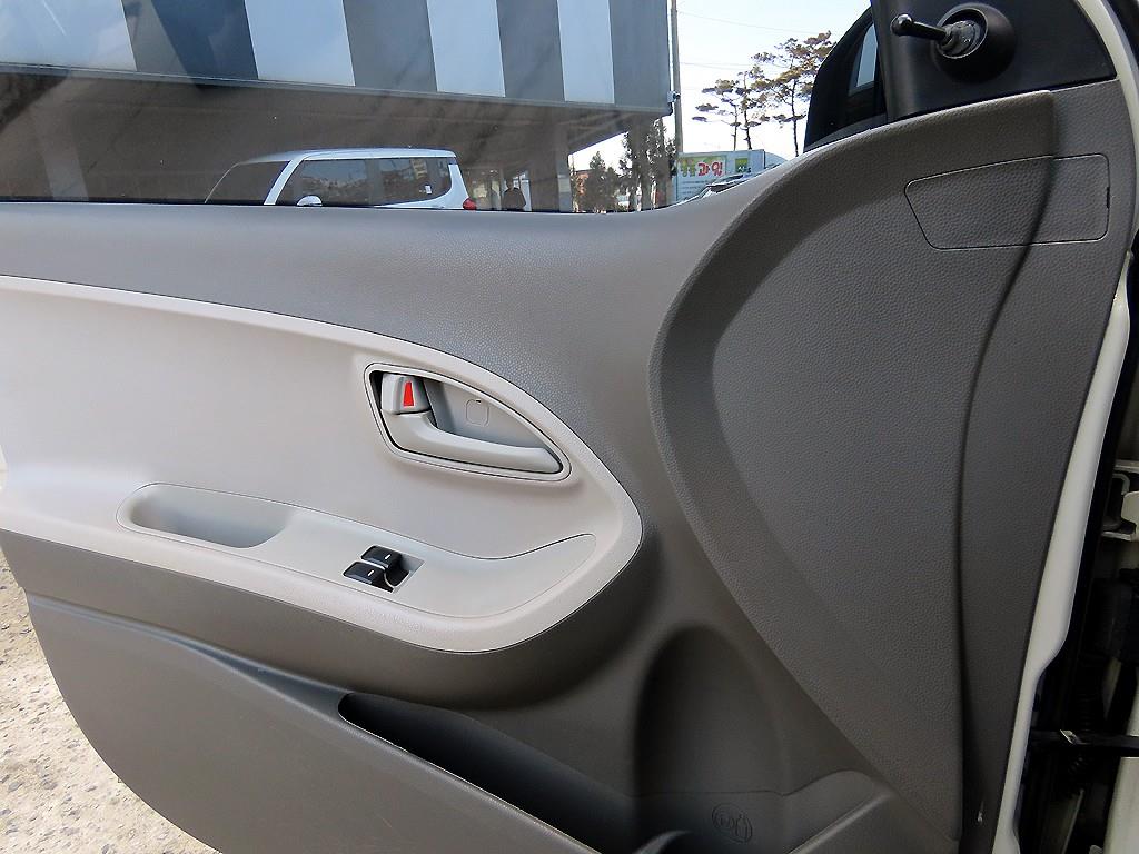 KIA Morning - Vista 11