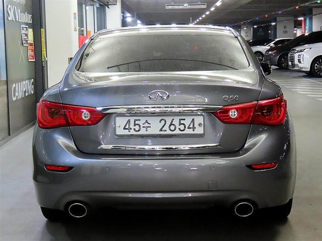 Infiniti Q - Vista 5