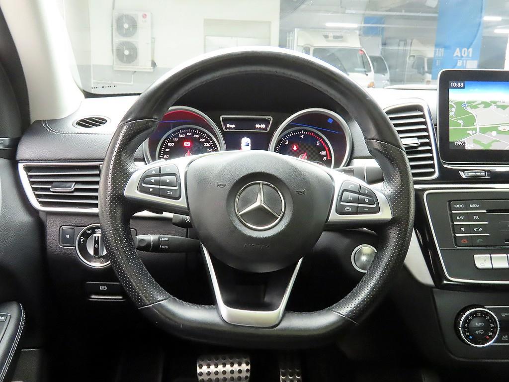 Mercedes Benz GLE Class - Vista 7