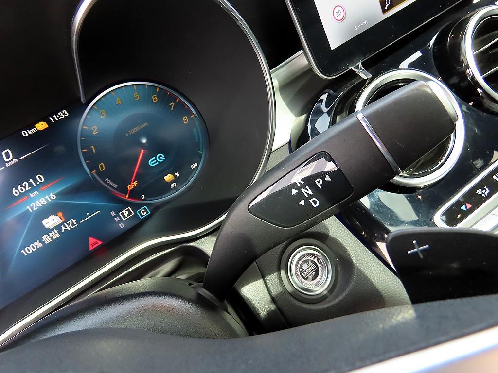 Mercedes Benz GLC Class - Vista 11