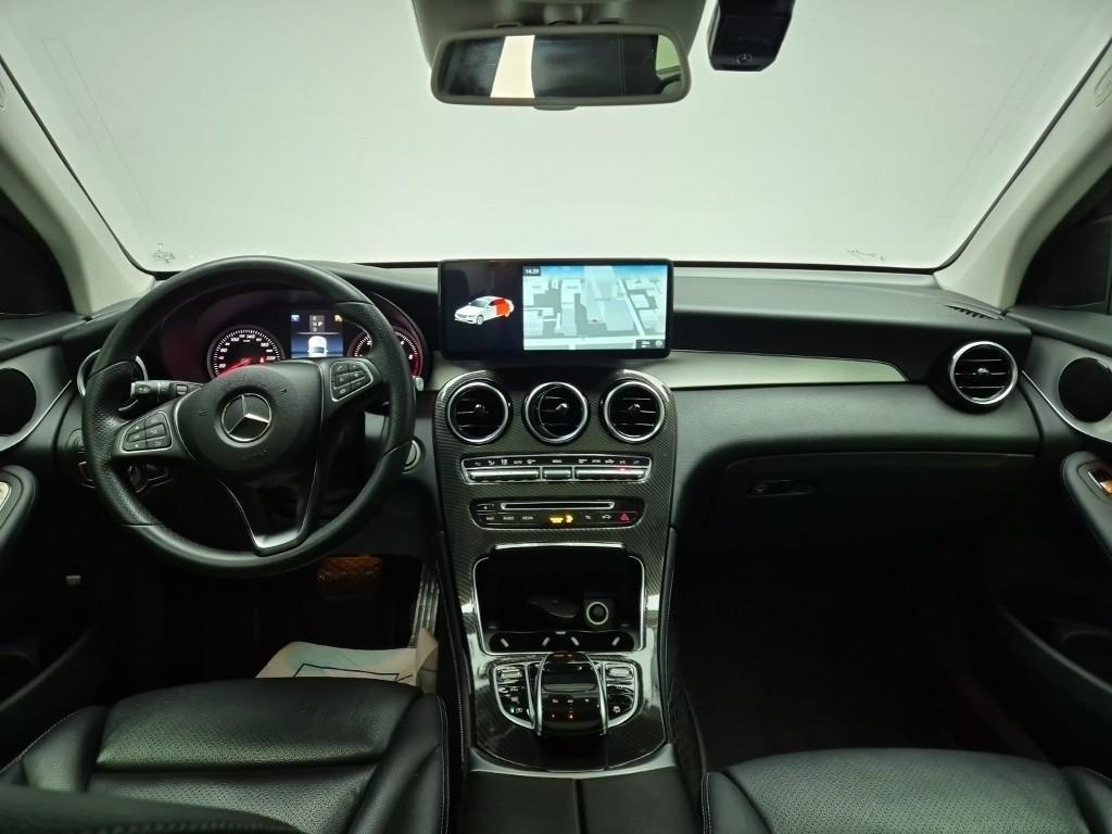 Mercedes Benz GLC Class - Vista 7