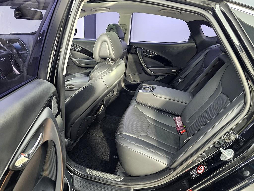 HYUNDAI Grandeur - Vista 8