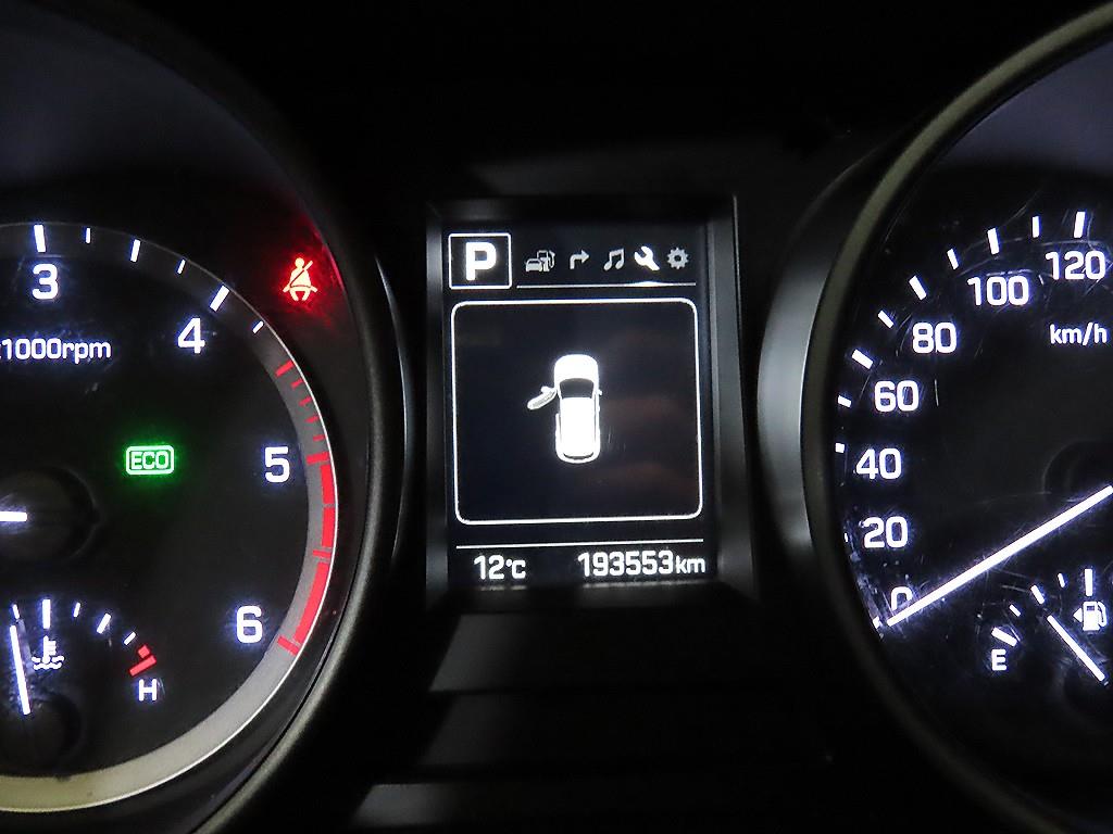 HYUNDAI Maxcruz - Vista 9