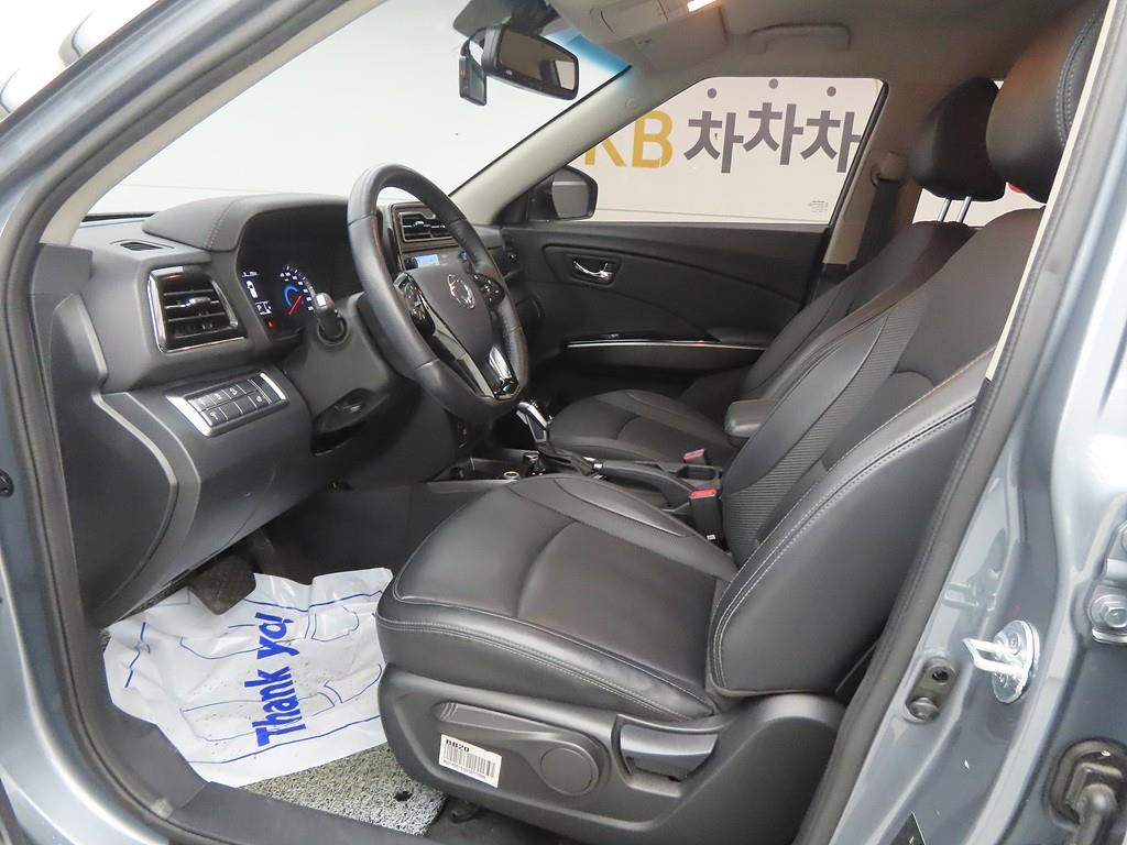 Ssangyong Tivoli - Vista 5