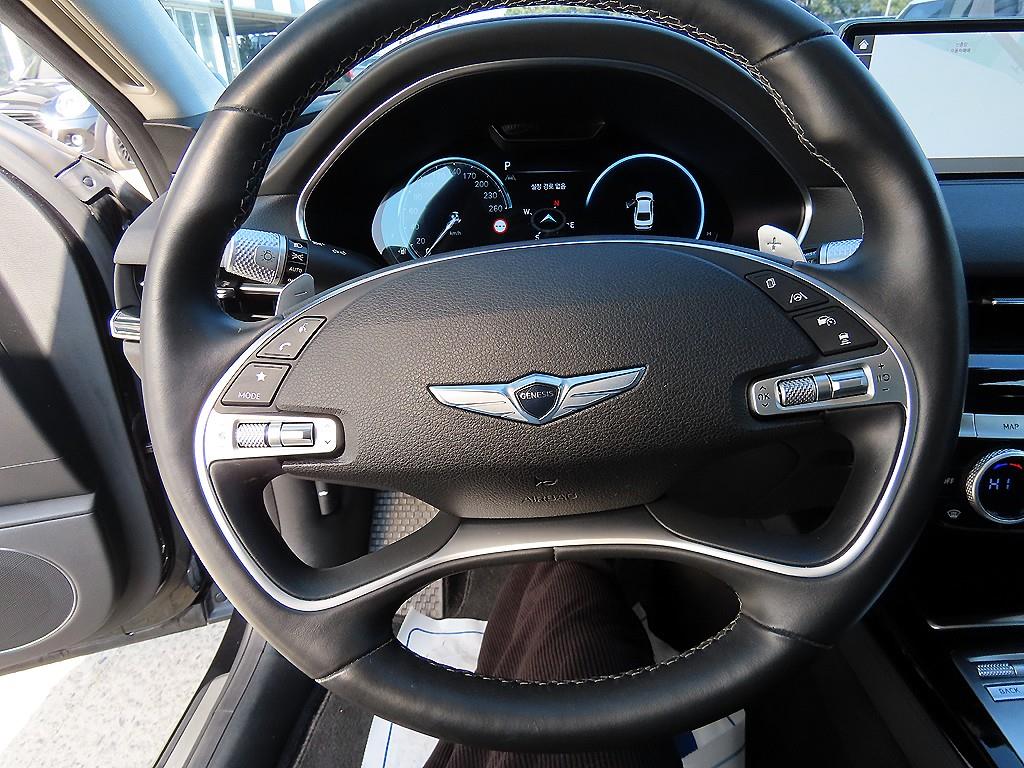 Genesis G80 - Vista 8