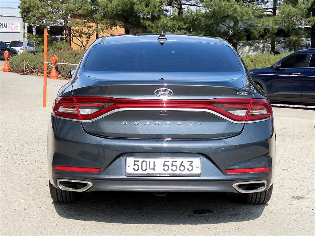 HYUNDAI Grandeur - Vista 4