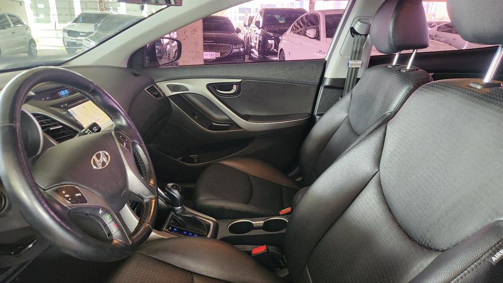 HYUNDAI Avante 2014 Blanco - Importación desde Corea - HF Imports Iquique - Foto 14