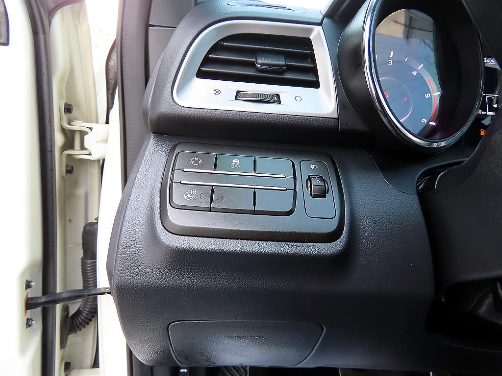 Ssangyong Tivoli - Vista 12