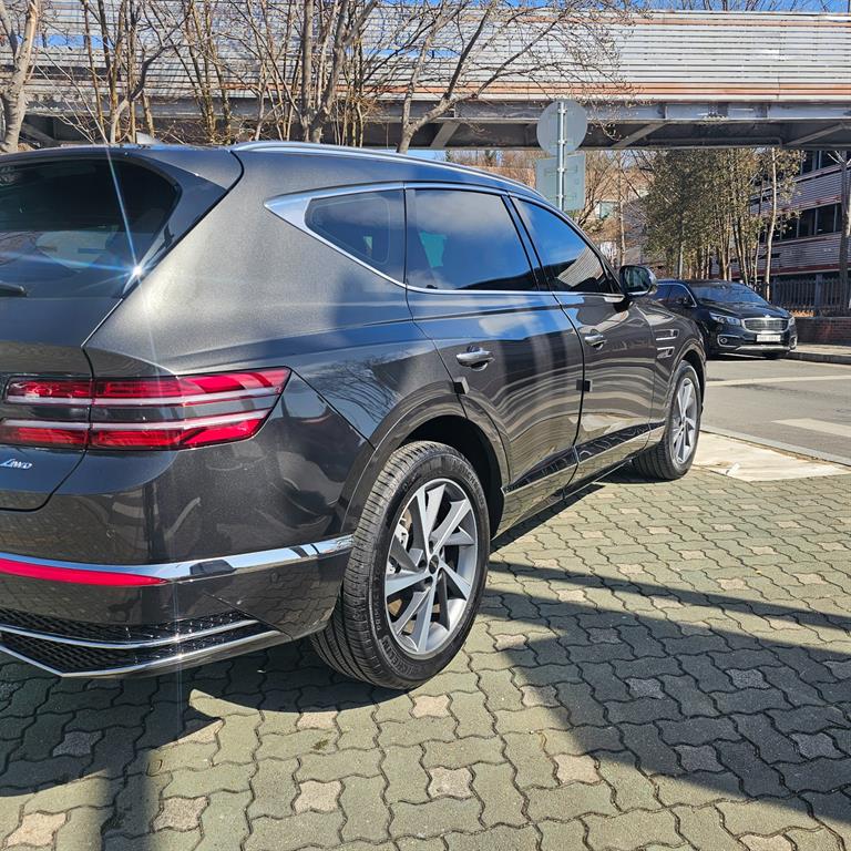 Genesis GV80 - Vista 4