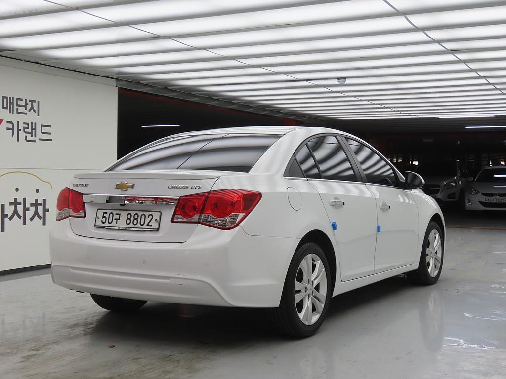 Chevrolet Cruise - Vista 4