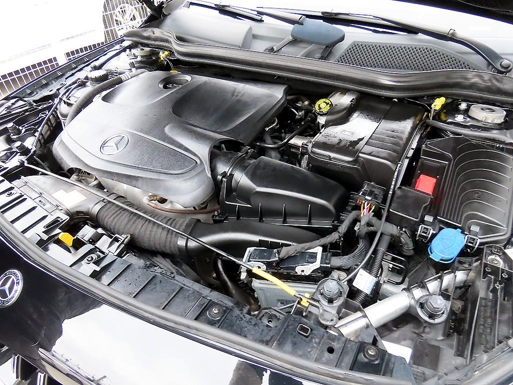 Mercedes Benz GLA Class 2018 Negro - Importación desde Corea - HF Imports Iquique - Foto 19