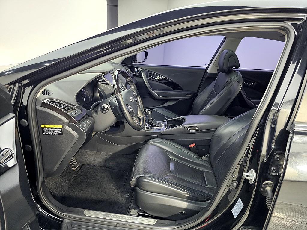 HYUNDAI Grandeur - Vista 7