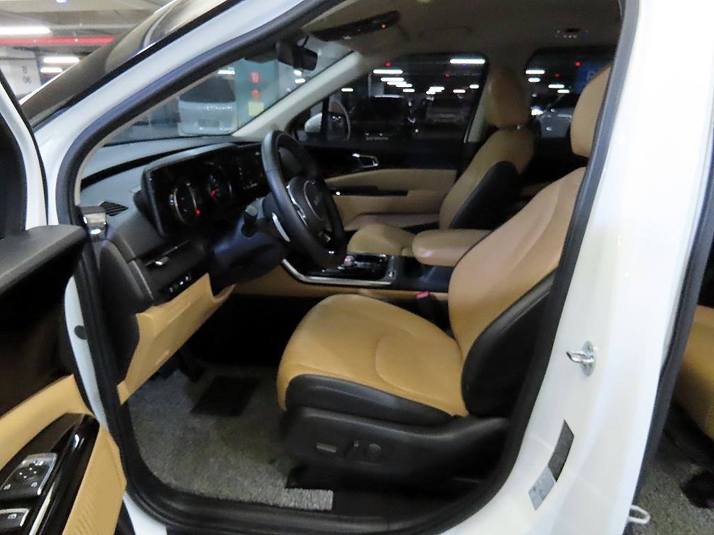 KIA Carnival - Vista 6