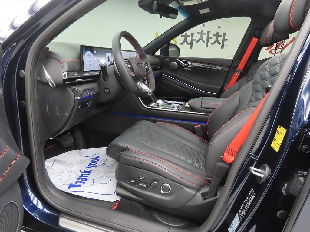 Genesis GV80 - Vista 5