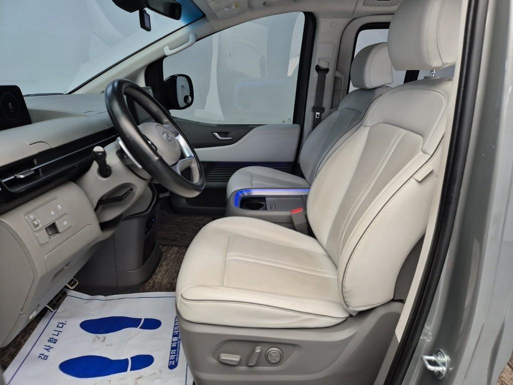 HYUNDAI Staria - Vista 7