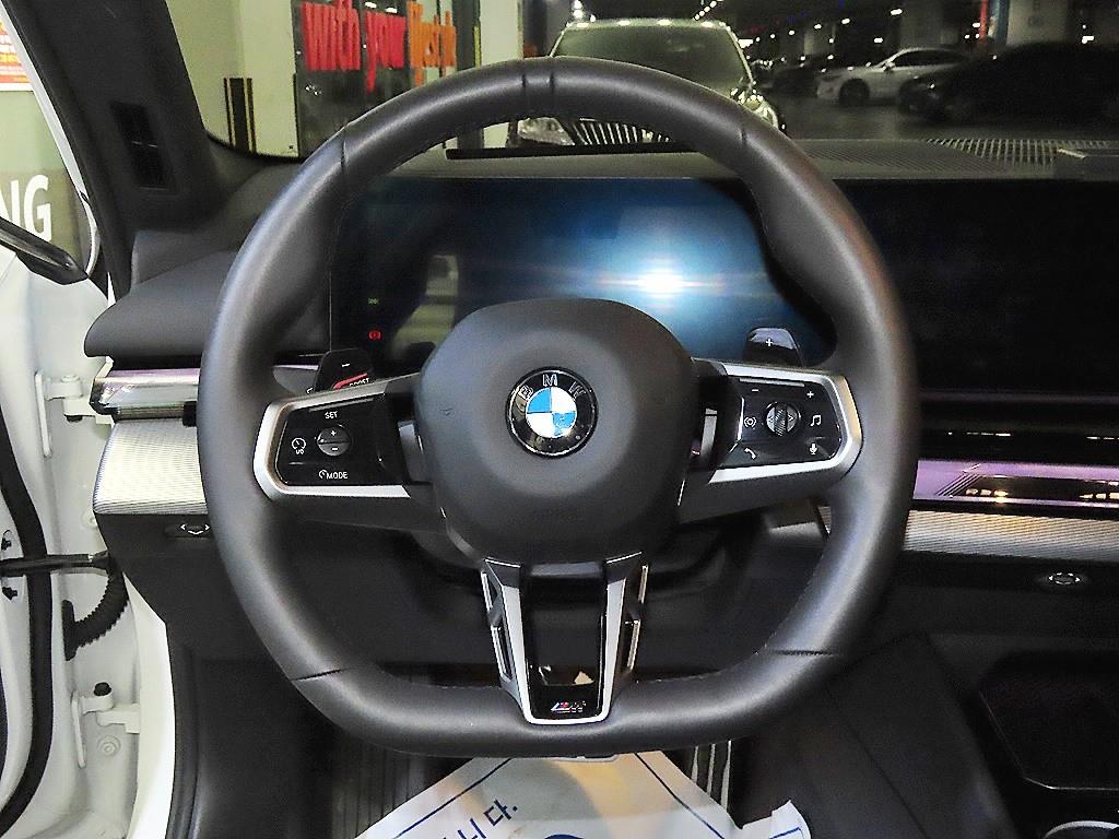 BMW 5 Series - Vista 8