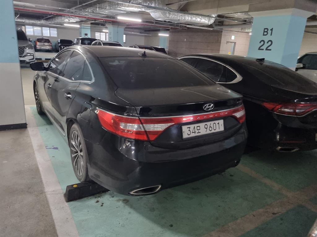 HYUNDAI Grandeur - Vista 2