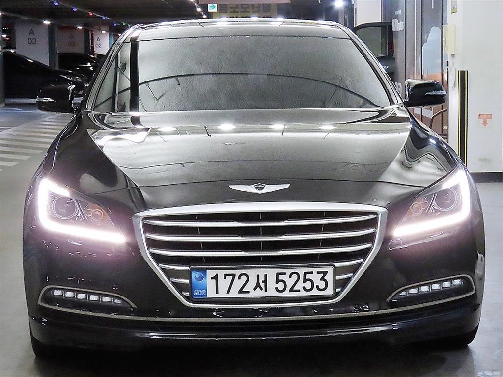 HYUNDAI Genesis - Vista 2