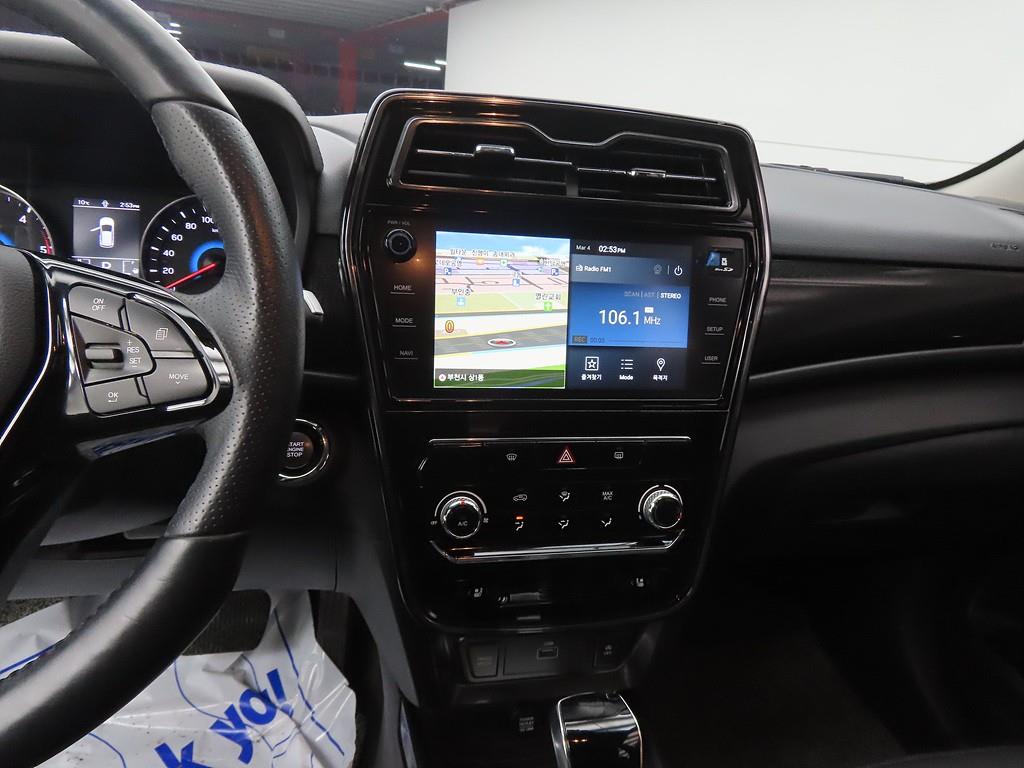 Ssangyong Tivoli - Vista 10