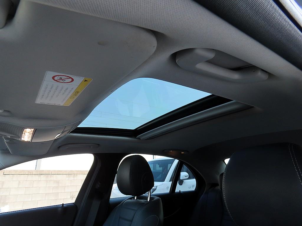 Mercedes Benz E class 2018 Negro - Importación desde Corea - HF Imports Iquique - Foto 17