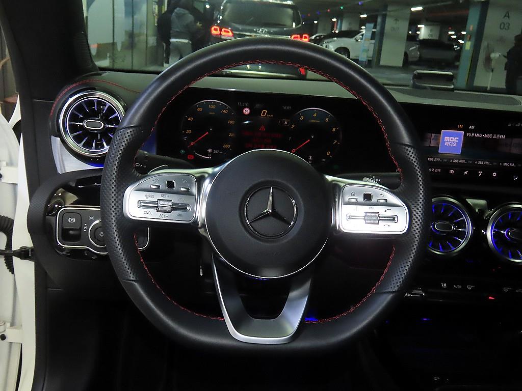 Mercedes Benz CLA Class - Vista 8