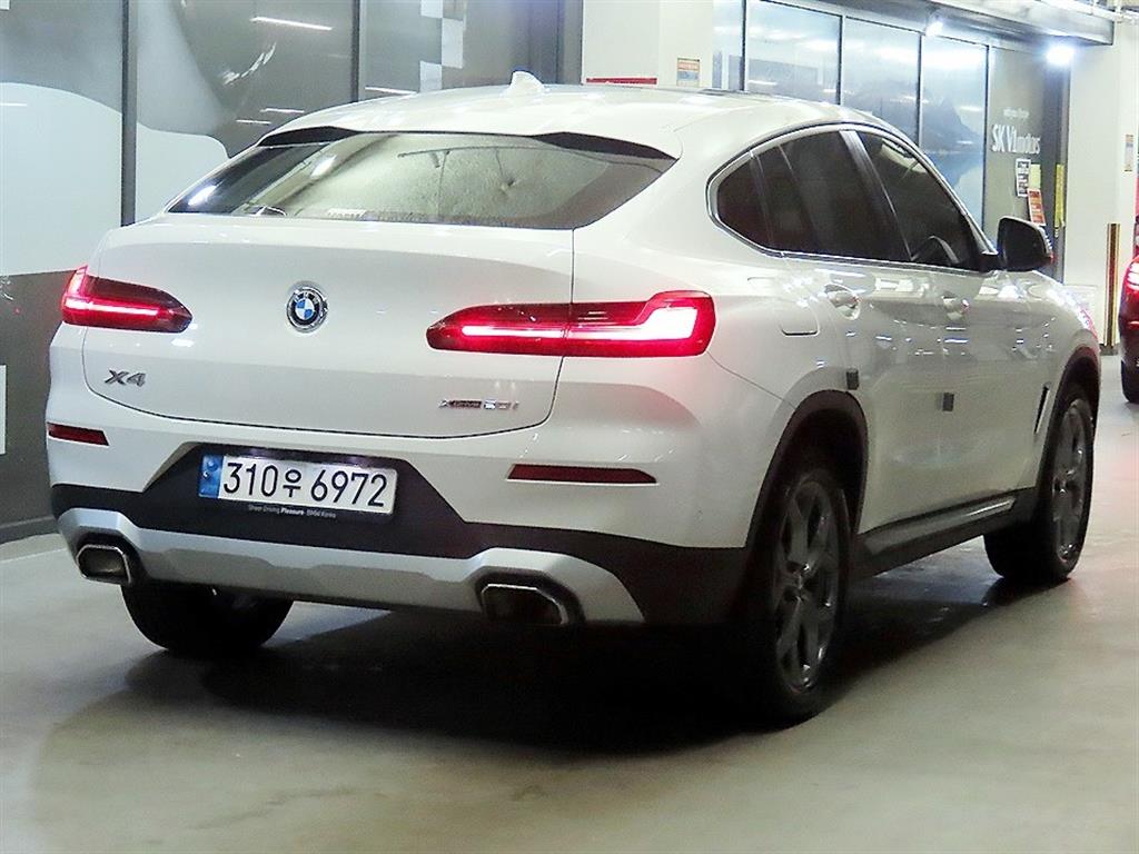 BMW X4 - Vista 4