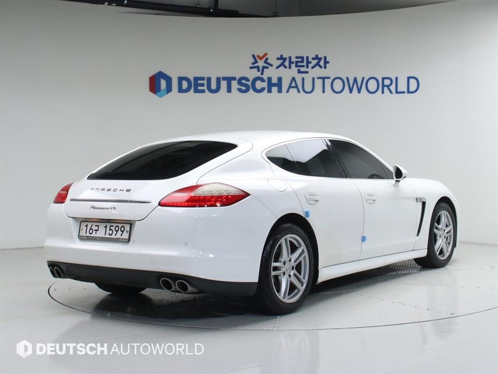 Porsche Panamera - Vista 2