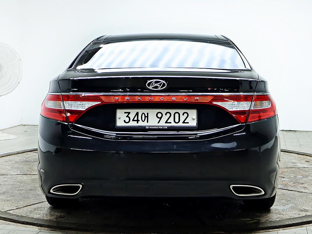 HYUNDAI Grandeur - Vista 5