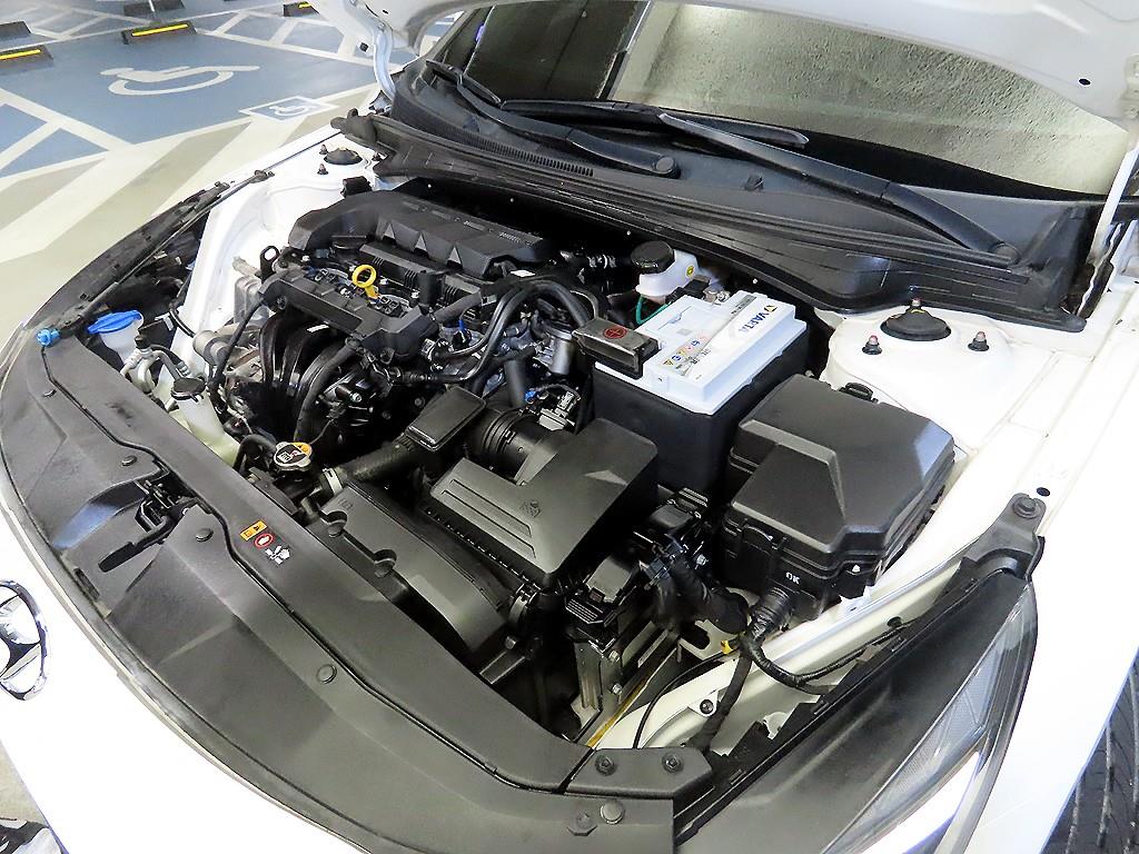 HYUNDAI Avante 2021 Blanco - Importación desde Corea - HF Imports Iquique - Foto 19