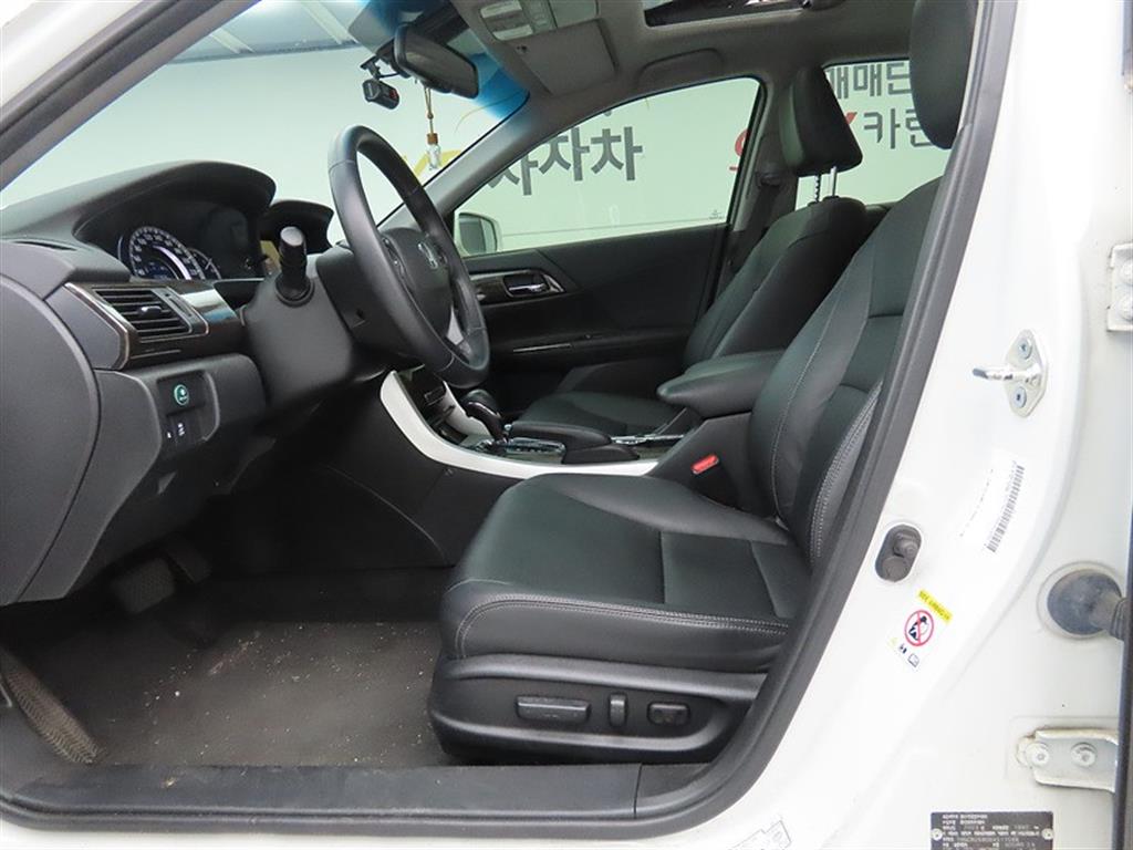 Honda Accord - Vista 5