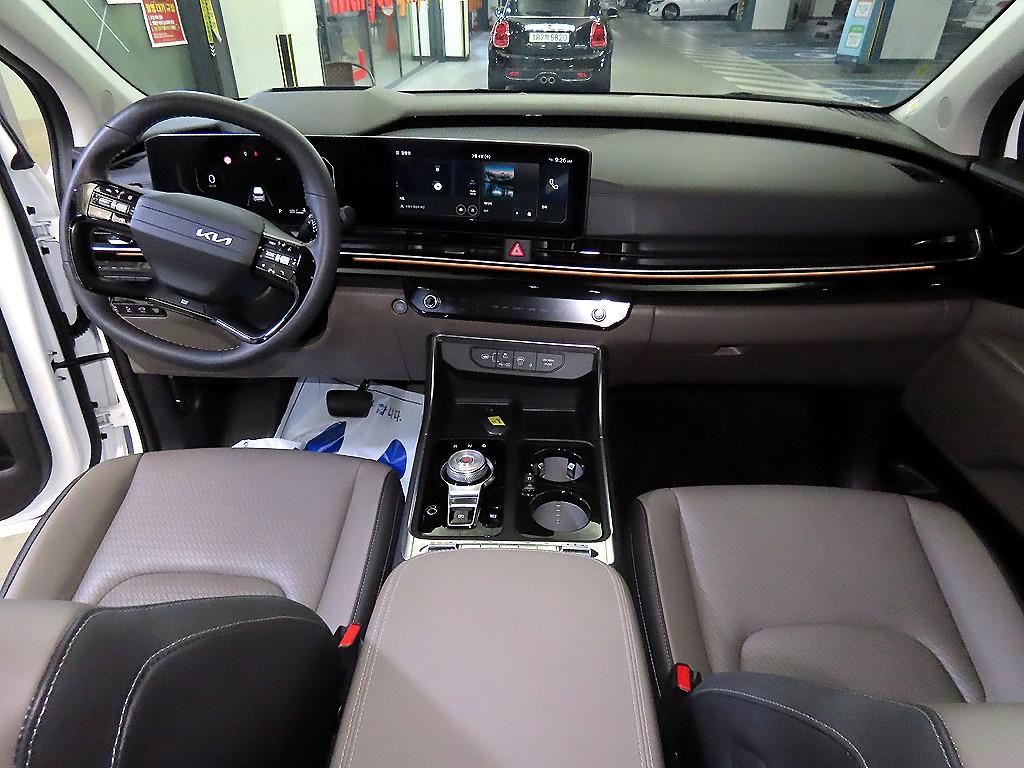 KIA Carnival - Vista 10