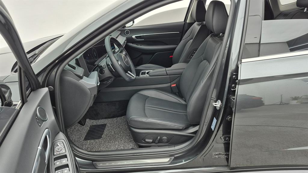 HYUNDAI Sonata - Vista 5