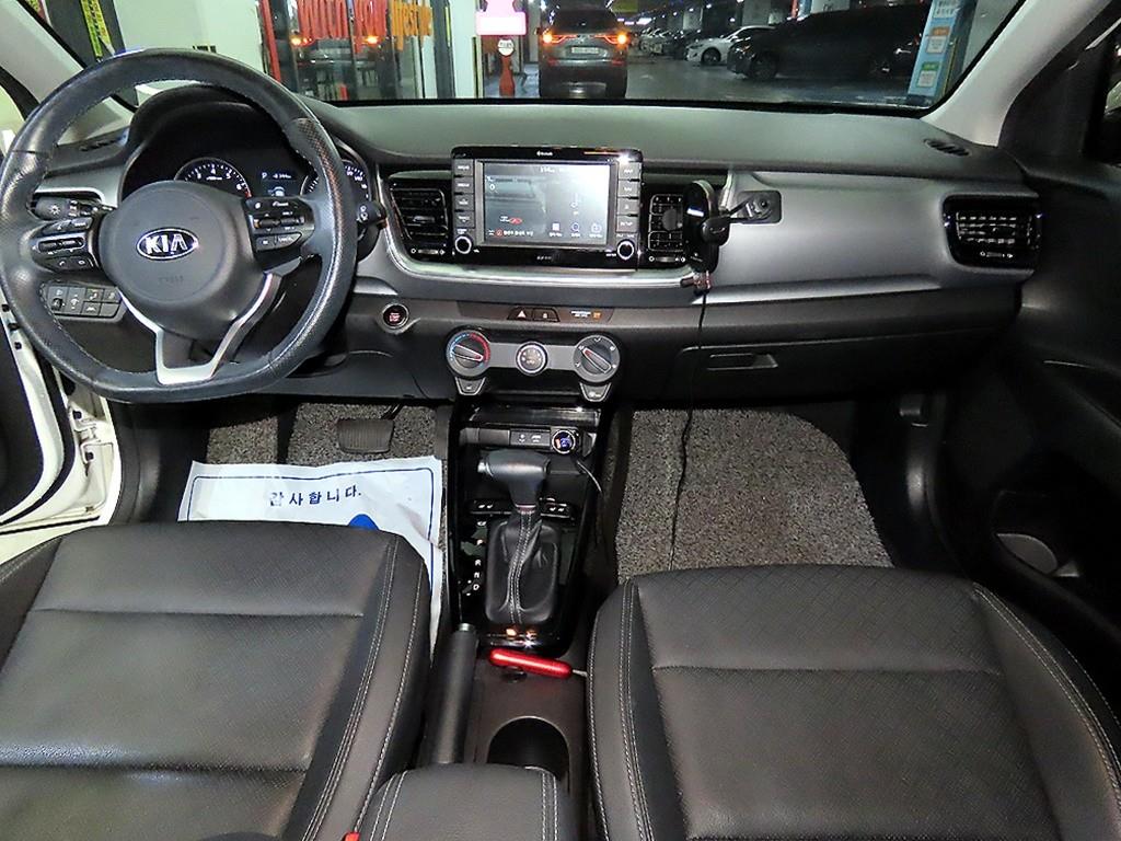 KIA Stonic - Vista 10