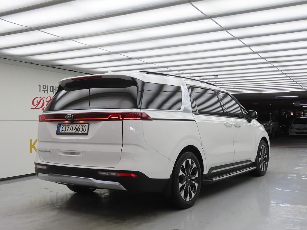 KIA Carnival - Vista 4