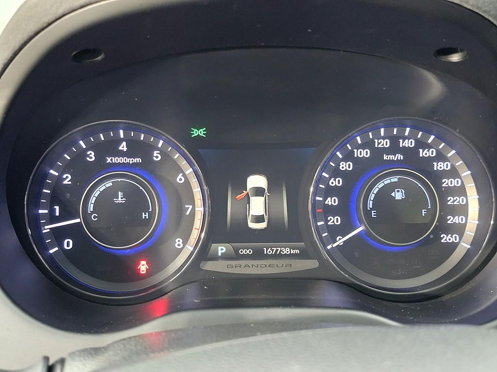 HYUNDAI Grandeur - Vista 6