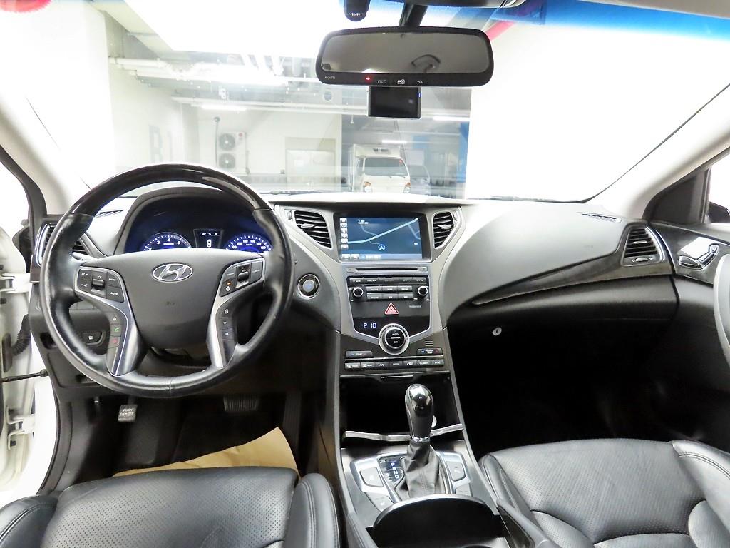 HYUNDAI Grandeur - Vista 7