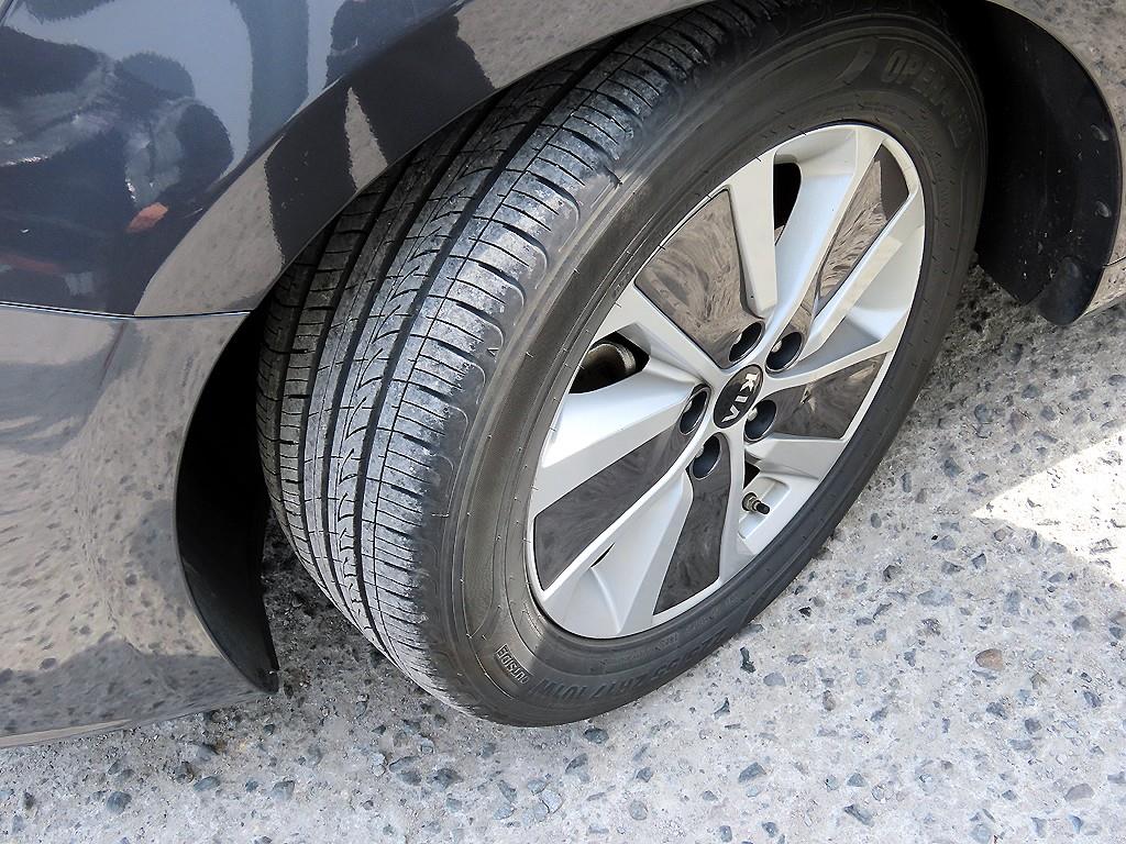 KIA K7 2017 Gris - Importación desde Corea - HF Imports Iquique - Foto 20