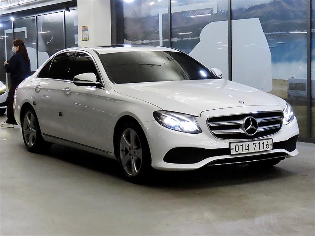 Mercedes Benz E class 2017 - Importación desde Corea - HF Imports Iquique - Foto 1