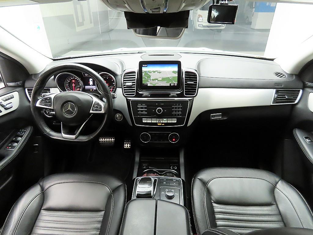 Mercedes Benz GLE Class - Vista 8