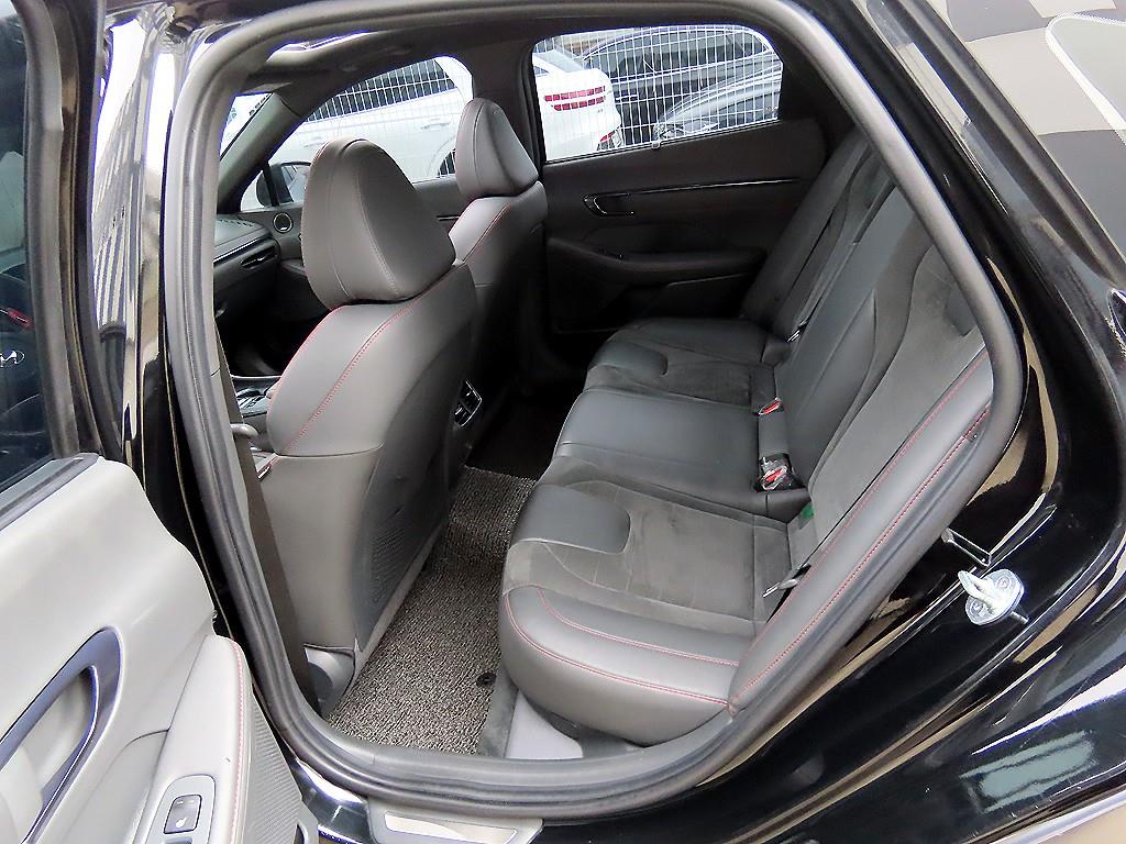 HYUNDAI Sonata - Vista 6