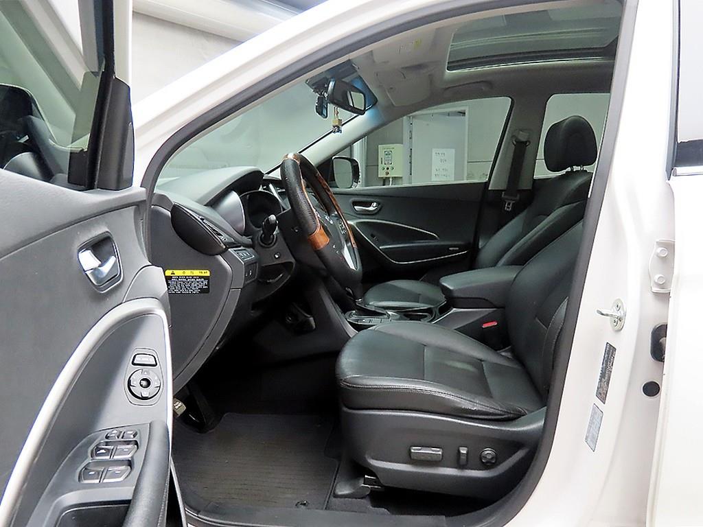 HYUNDAI Santa Fe - Vista 5