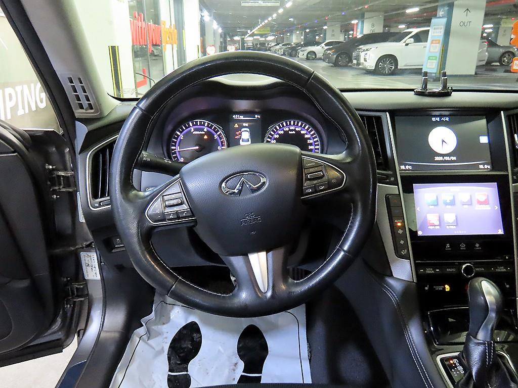 Infiniti Q - Vista 8