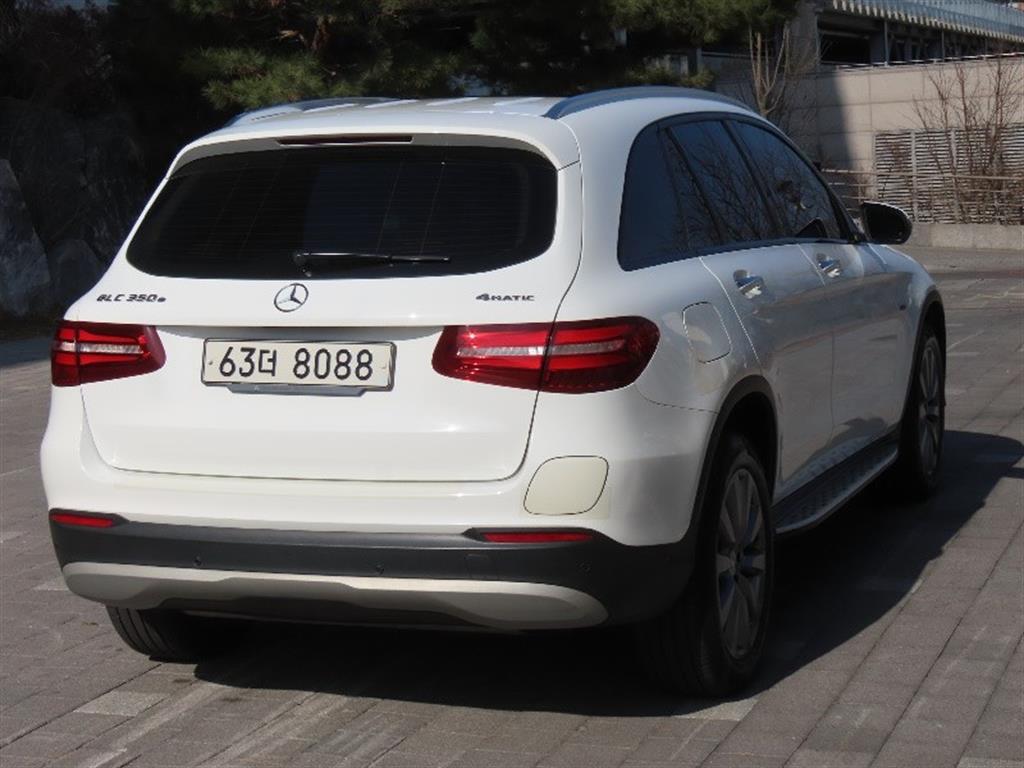 Mercedes Benz GLC Class - Vista 5