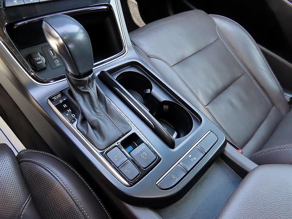 HYUNDAI Grandeur - Vista 10