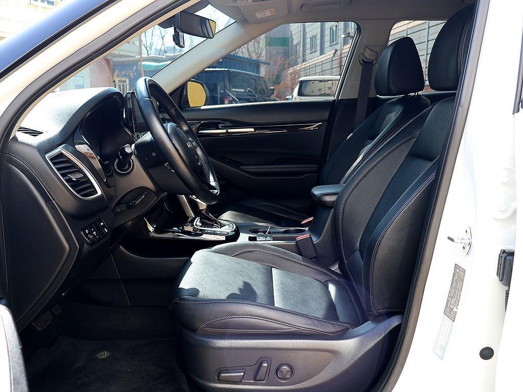 KIA Seltos 2023 Blanco - Importación desde Corea - HF Imports Iquique - Foto 10