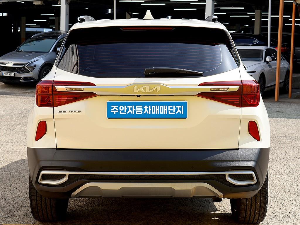 KIA Seltos - Vista 3